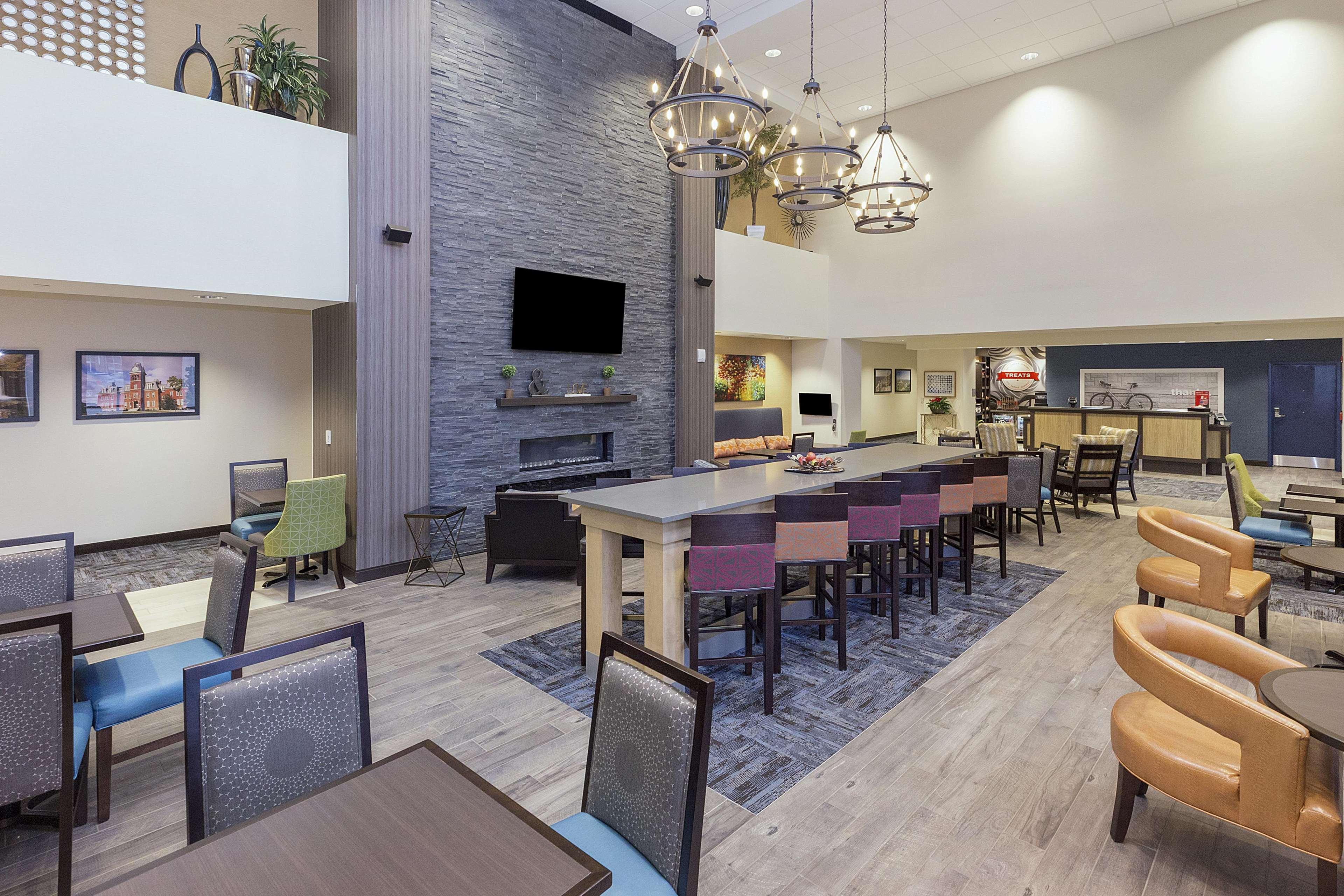 Hampton Inn & Suites Morgantown / University Town Centre Luaran gambar